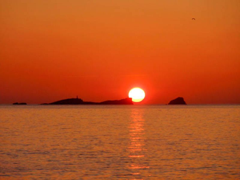 images/PRIVATE_EXOTIC_BEACH_AND_CAVE_TOUR_EXPERIENCE_UP_TO_35_PAX-_private_boat_for_up_to_60_pax_san_antonio_ibiza_for_events_-2.jpeg