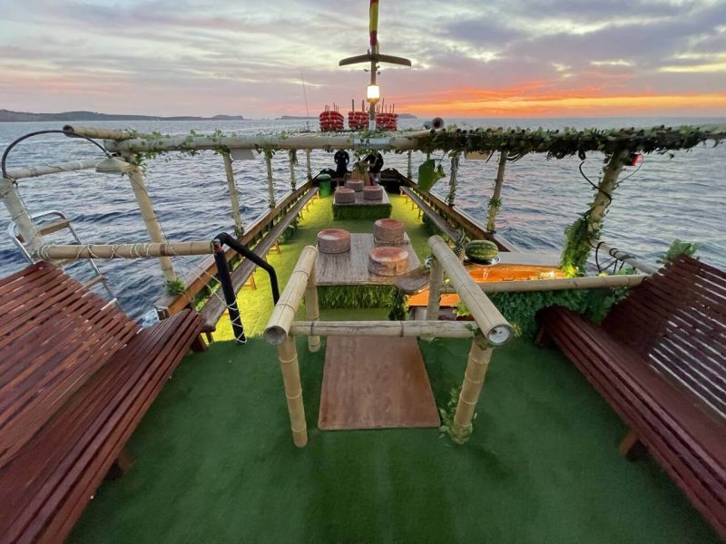 images/PRIVATE_EXOTIC_BEACH_AND_CAVE_TOUR_EXPERIENCE_UP_TO_35_PAX-_private_boat_for_up_to_60_pax_san_antonio_ibiza_for_events_-3.jpeg