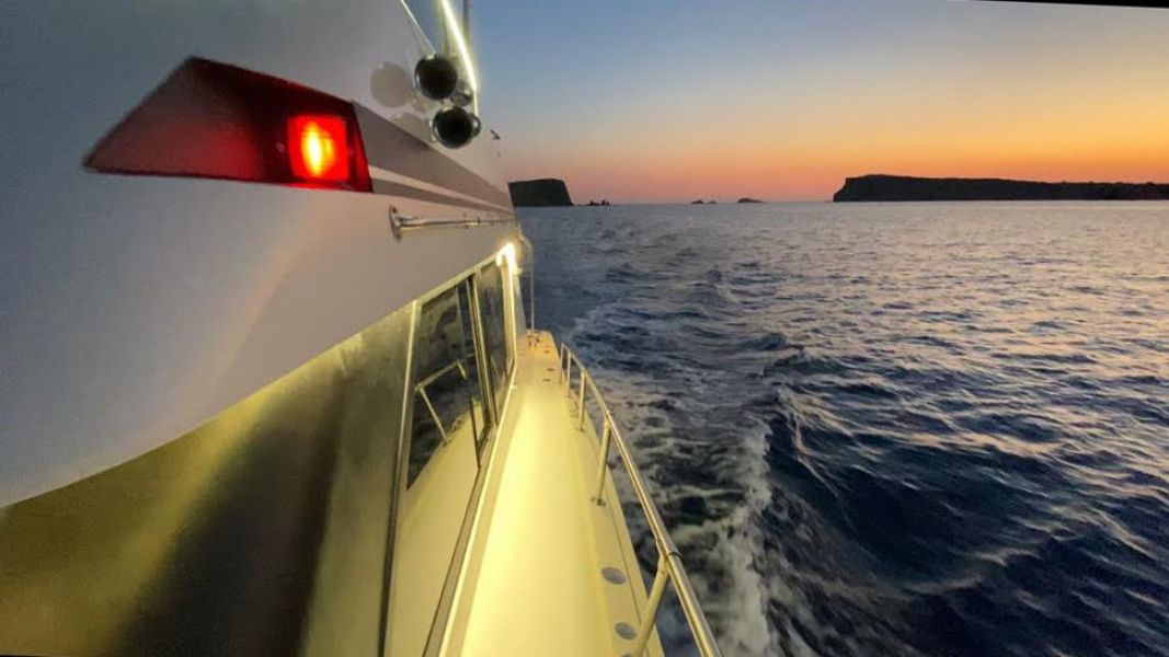 images/recursos/Vaedro/puesta_sol_barco_2.jpg